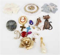 ASSORTED COSTUME PINS AND PENDANTS