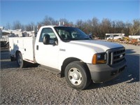 2005 Ford F-350 service body truck- VUT