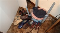 6 Pr. of Men's Shoes(Sz. 9 1/2, 10), Plastic Stand