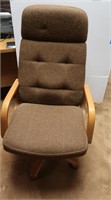 Padded Swivel Office Chair on Wheels(Oak)