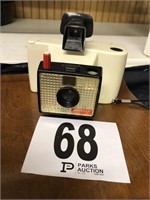 Vintage Polaroid Swinger Model 20