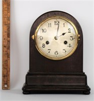 SMALL MANTLE CLOCK