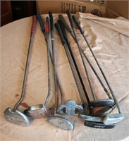 LOT OF PUTTERS