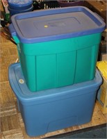 Rubbermaid Totes (2)