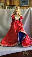 Franklin Heirloom Porcelain Doll Queen of Hearts