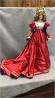Franklin Heirloom Porcelain Doll Queen Of Hearts