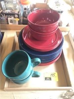 Mainstays bowl and plate set
