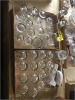 Lot of 2 trays of glasses