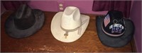 Lot of three cowboy hats