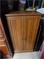 disc cabinet with keys