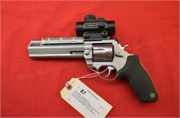 Taurus M444 .44 Mag Revolver