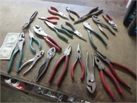 Lot 20 Pliers Hand Tools