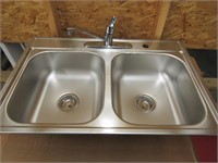 KINDRED STAINLESS STEEL SINK W/FAUCET AND SPRAYER