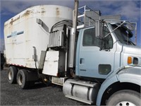 2000 Sterling Truck w/ VT-1400 Laird Feed Box