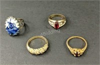 DS- Lot of Costume Fashion Rings