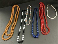 DS- Lot of Costume Fashion Necklaces