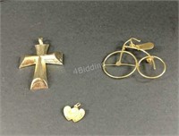 DS- Gold Tone Necklace Pendants