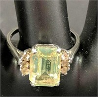 DD- Sterling Silver & Green Stone Ring