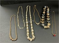 DD- 6 Assorted Costume Necklaces