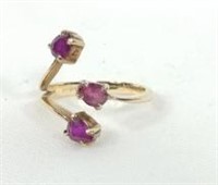 14 Karat Gold Ruby Estate Ring 2.7 Grams