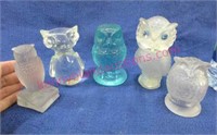 5 glass owl figurines