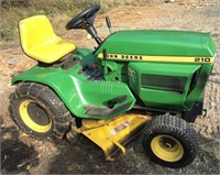John Deeere 210 Lawn Tractor