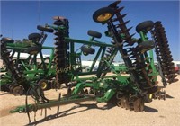 2009 John Deere 637 35' 3-Section Folding Disc