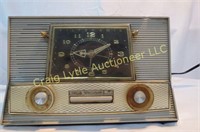 RCA Victor Clock Radio 1RD