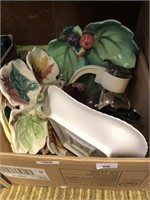 BOX OF MIXED CHINA INCLUDES PLATTERS ETC