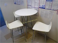 3 Top Bar Table with Stools Break room