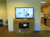 60" SHARP Aquos LED TV LC-60LE45OU w Box