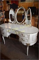French Style Kidney Shaped Vanity with Triple
