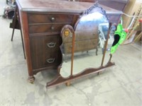 Vintage Dresser Walnut with Mirror