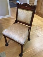 Antique Victorian side chair in excellent