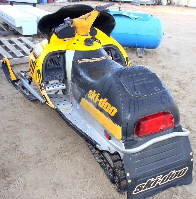 Ski-Doo Rotax Snow Mobile, Rotax 440 liquid cooled, not running (view 2)
