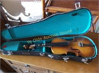 Vintage Lark Violin In Case