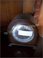 Oak Mantle Clock With Key and Pendulum
