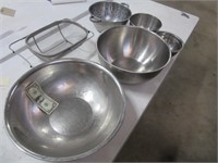 Lot 6 Stainless Mixing Bowls & Strainers