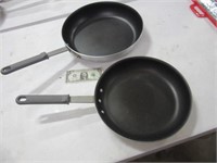 2 NSF Coated Cooking Pans 14.5" & 12.5"