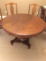 Beautiful antique walnut pedestal table. Very