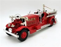 Ertl 1937 Ahrens-fox Fire Truck Bank 1/30 Scale