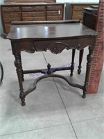 Table w/ drawer