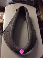 OLD HORSE COLLAR 24"