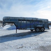 6X18 gooseneck livestock trailer