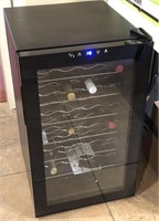 28 Bottle Thermal electric wine cooler