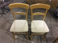 LOT OF 2 CHAIRS