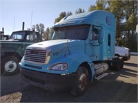 2007 Freightliner Columbia T/A Sleeper Truck Tract