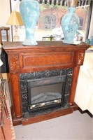 ELECTRIC FIREPLACE WITH MANTLE