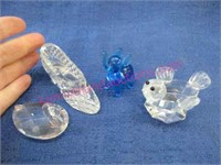 4 miniature glass pieces (shoe-elephant-etc)