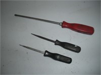 3 Snap On Screw Drivers